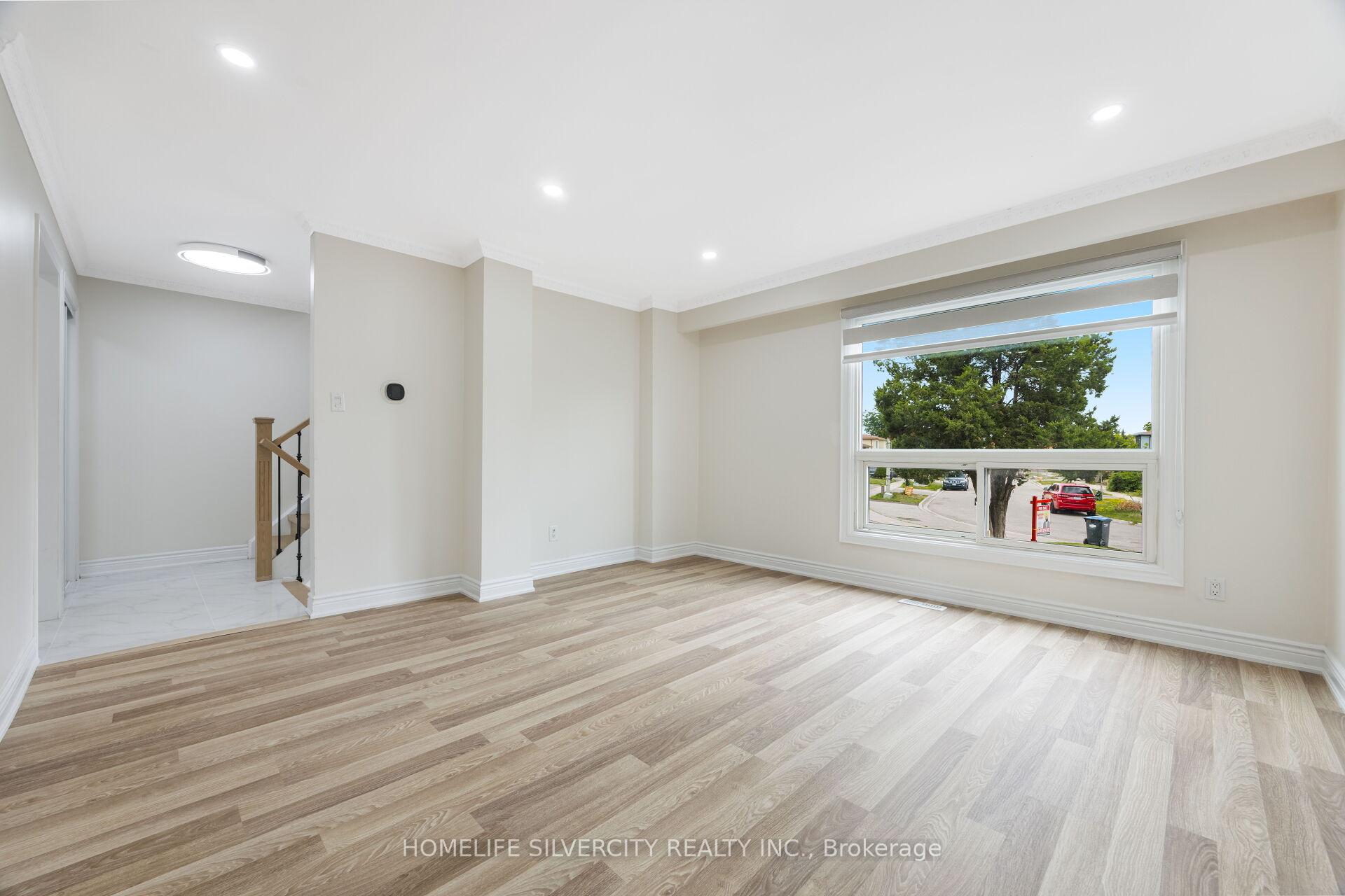 Photo 11 of 3803 Keenan Crescent, Mississauga, Malton — HOMEH