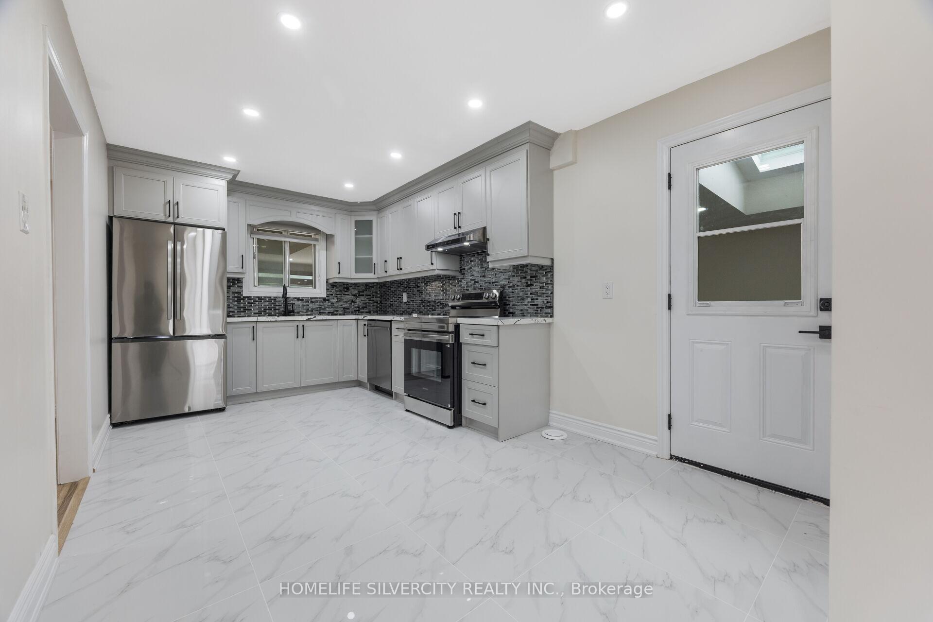 Photo 13 of 3803 Keenan Crescent, Mississauga, Malton — HOMEH