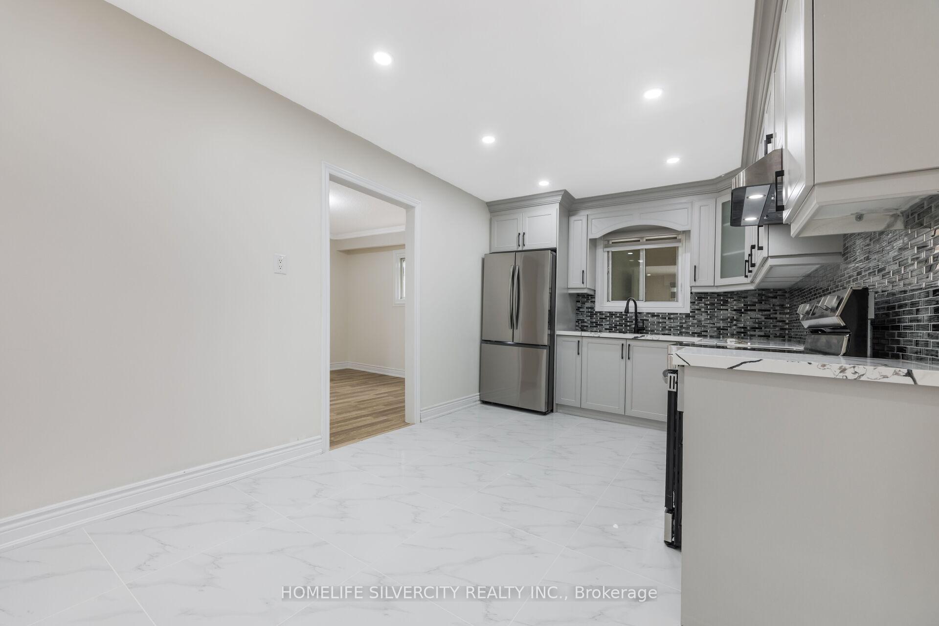 Photo 15 of 3803 Keenan Crescent, Mississauga, Malton — HOMEH