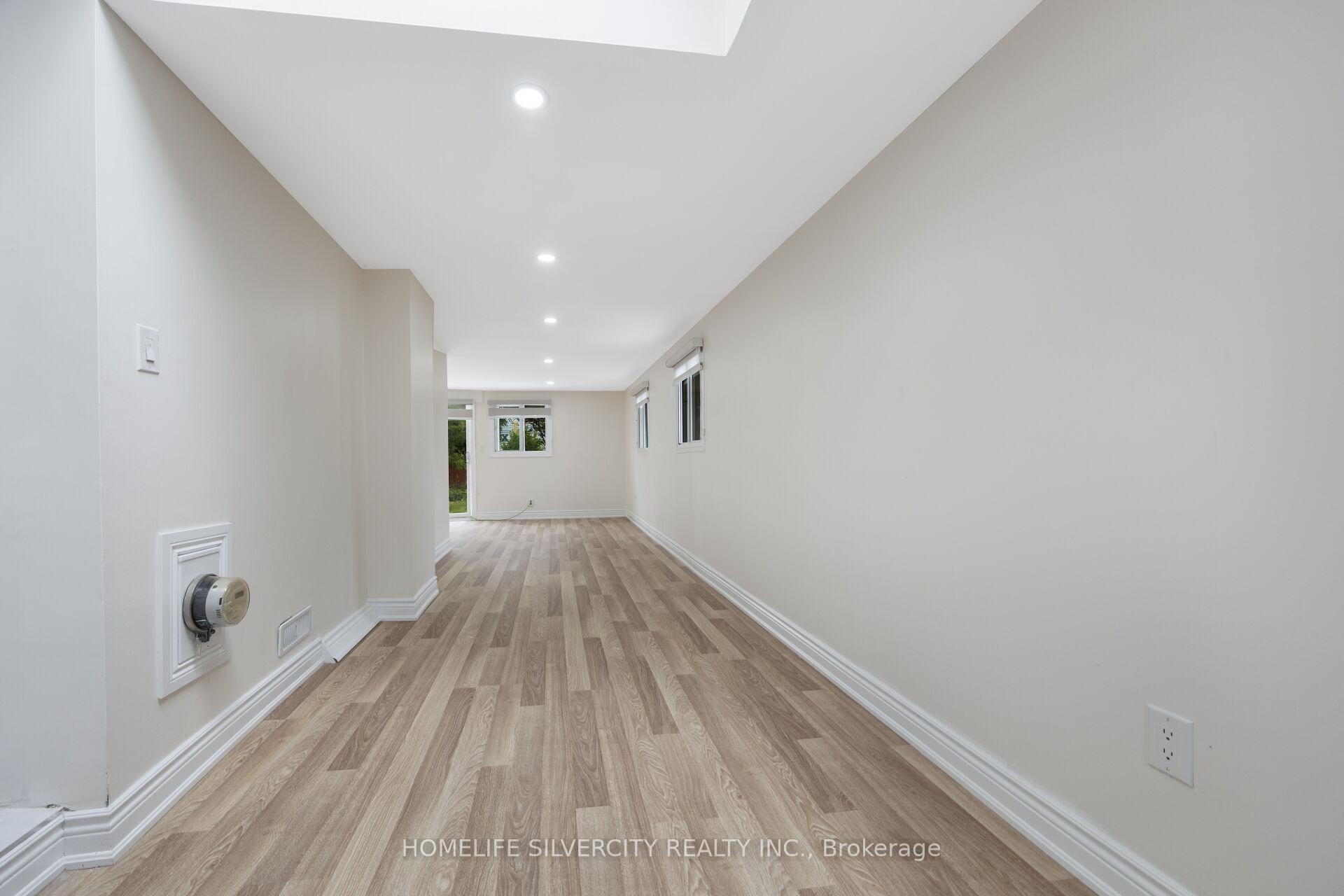 Photo 23 of 3803 Keenan Crescent, Mississauga, Malton — HOMEH