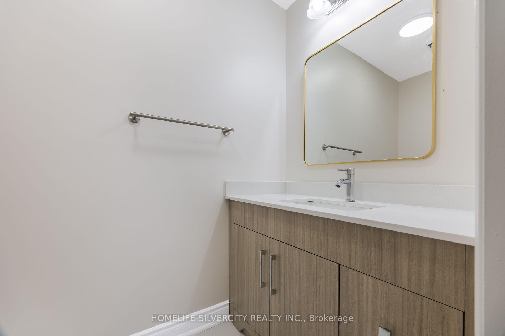 Photo 32 of 3803 Keenan Crescent, Mississauga, Malton — HOMEH