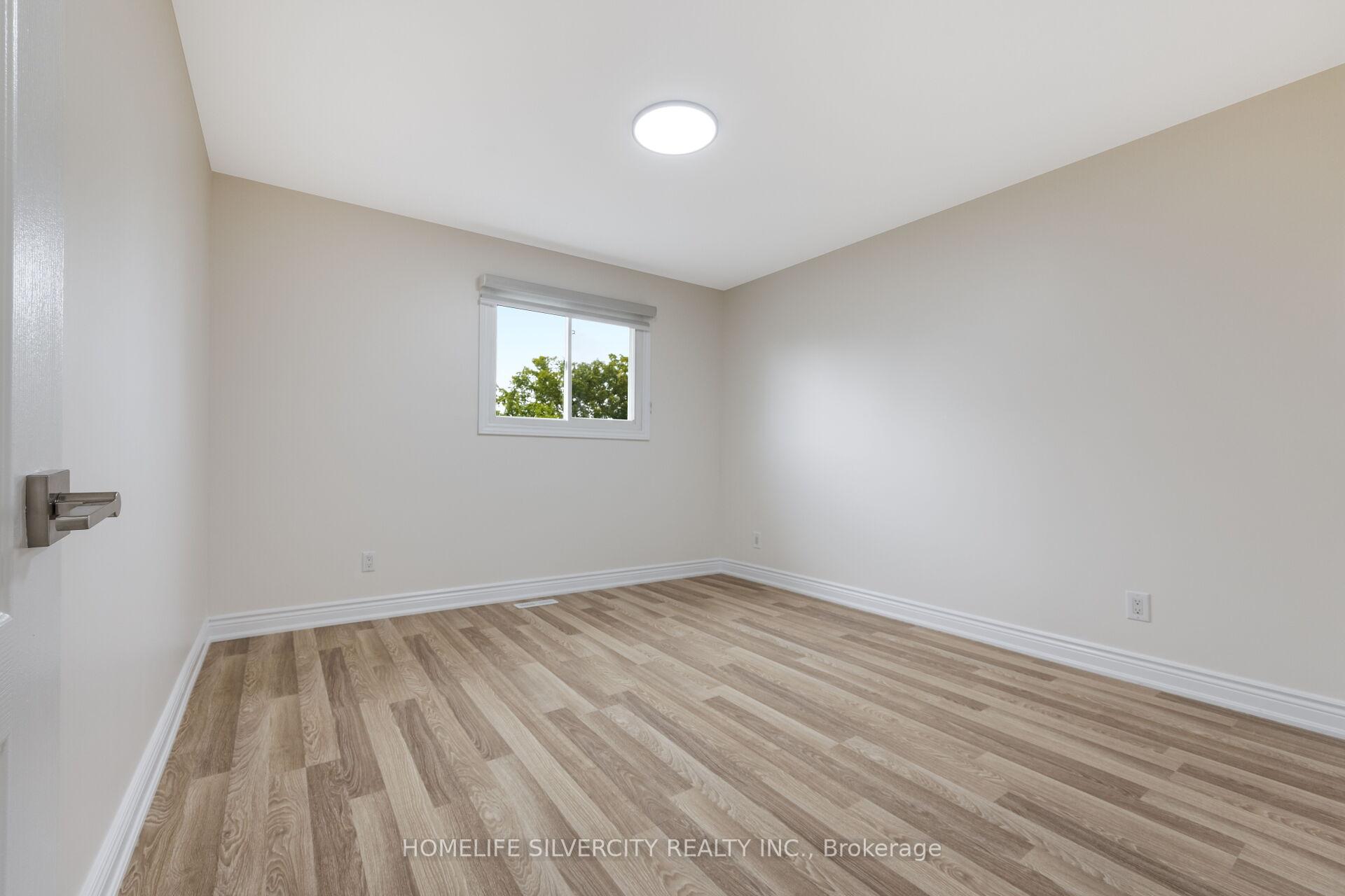 Photo 34 of 3803 Keenan Crescent, Mississauga, Malton — HOMEH