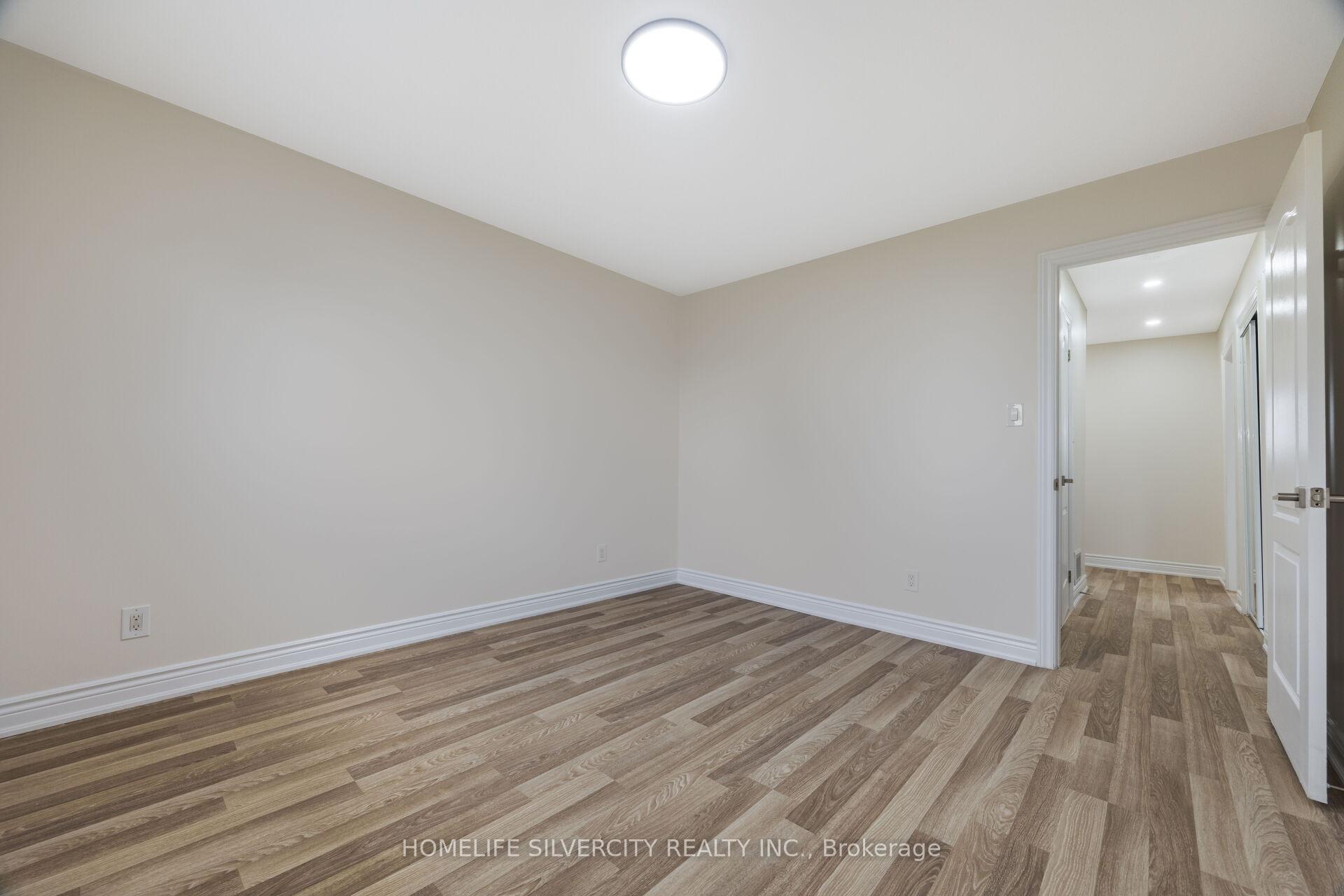 Photo 35 of 3803 Keenan Crescent, Mississauga, Malton — HOMEH