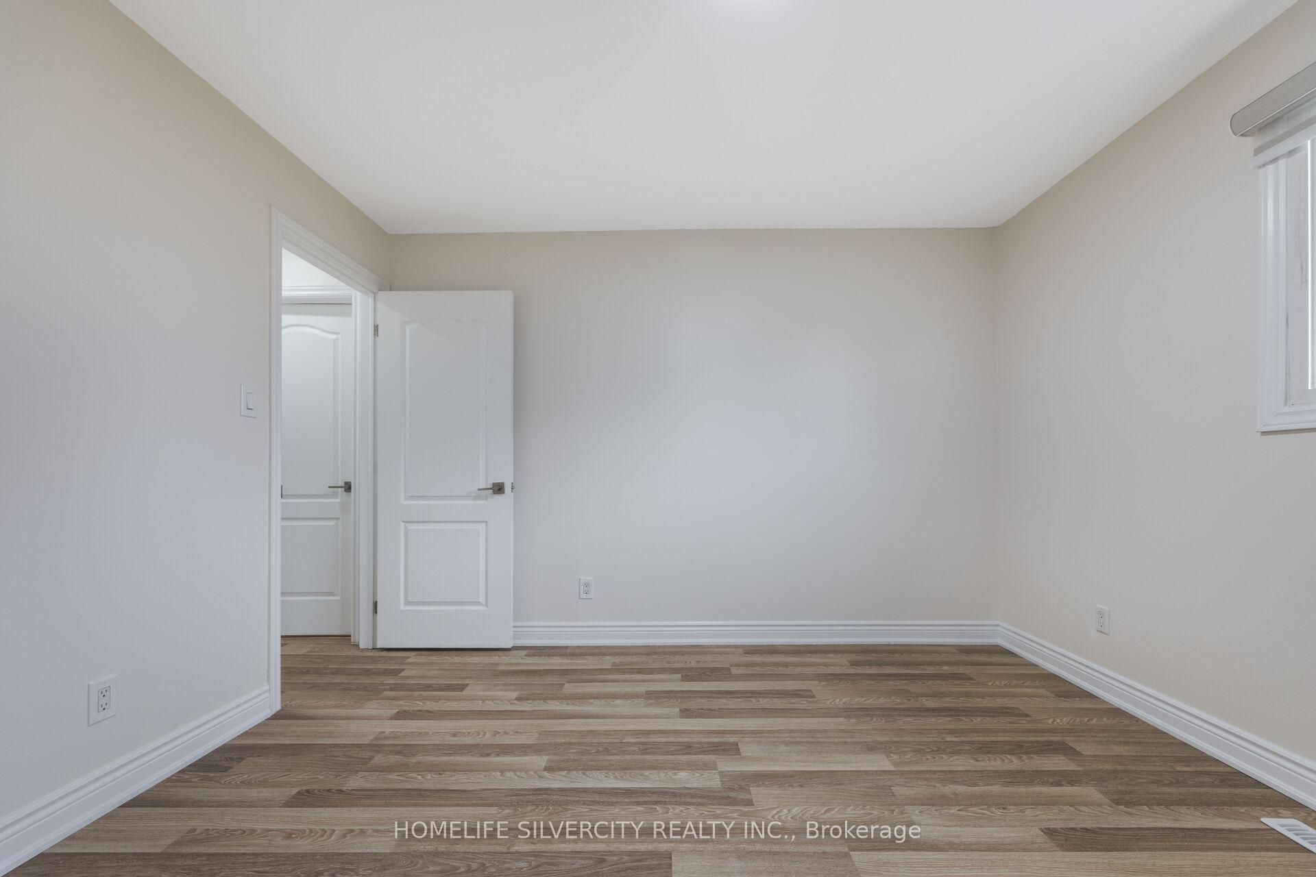 Photo 36 of 3803 Keenan Crescent, Mississauga, Malton — HOMEH
