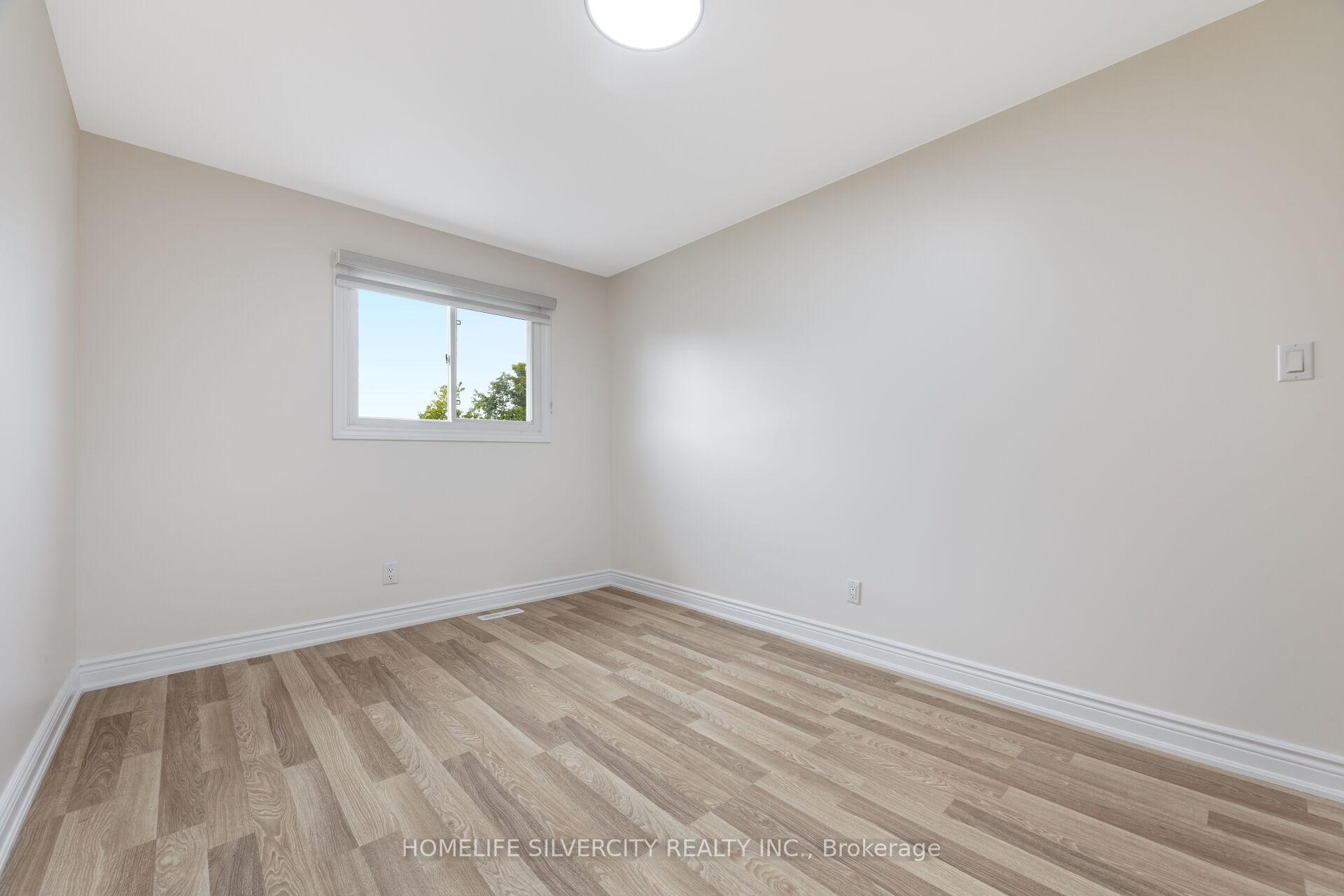 Photo 37 of 3803 Keenan Crescent, Mississauga, Malton — HOMEH
