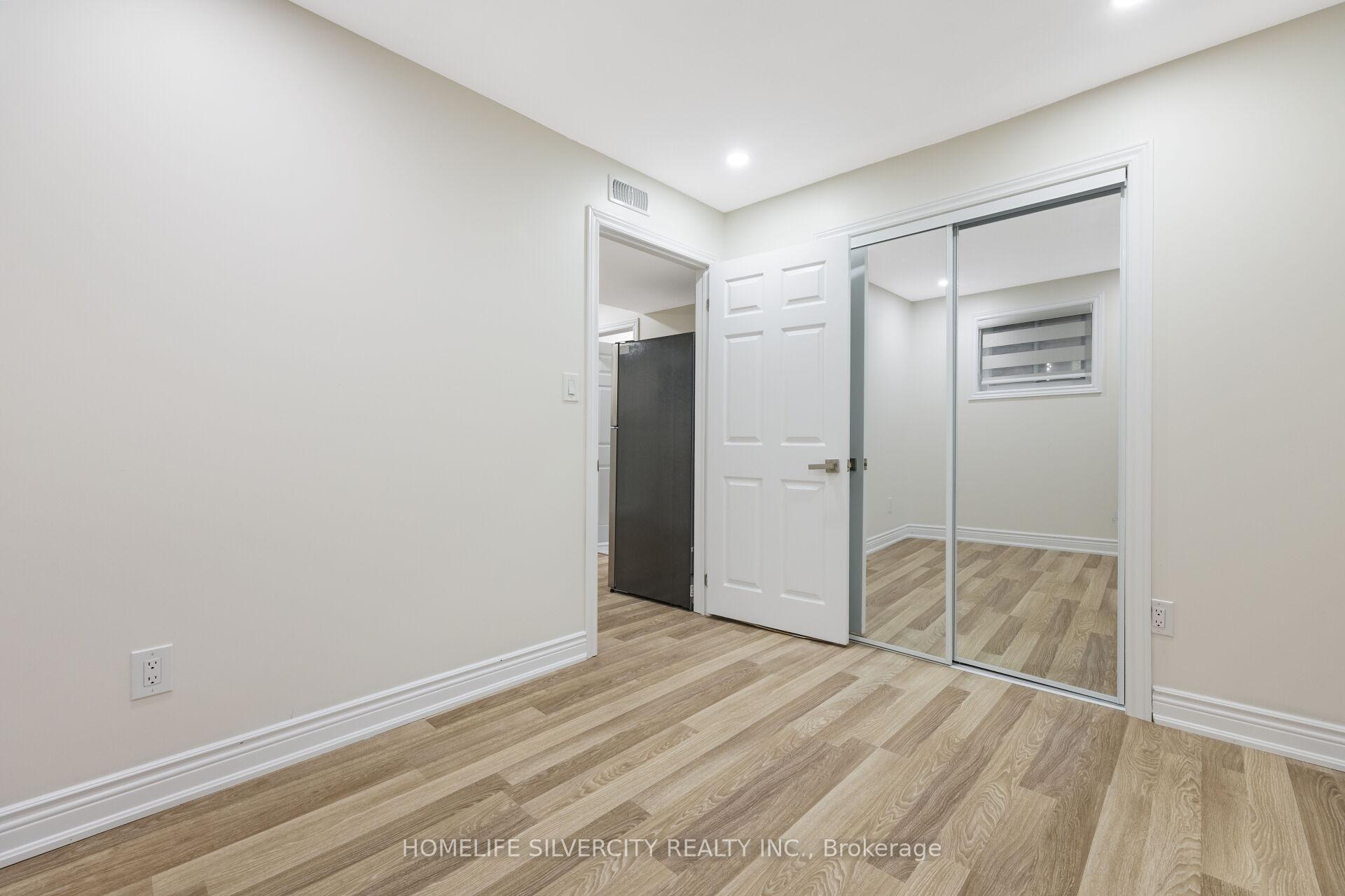 Photo 46 of 3803 Keenan Crescent, Mississauga, Malton — HOMEH