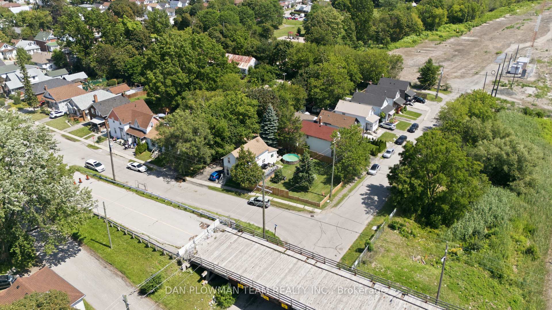 Photo 5 of 387 Albert Street, Oshawa, Central — HOMEH