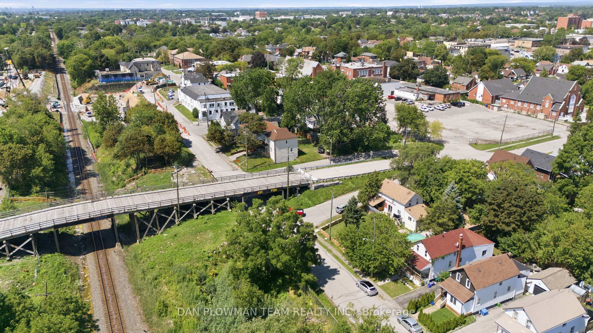 Photo 6 of 387 Albert Street, Oshawa, Central — HOMEH