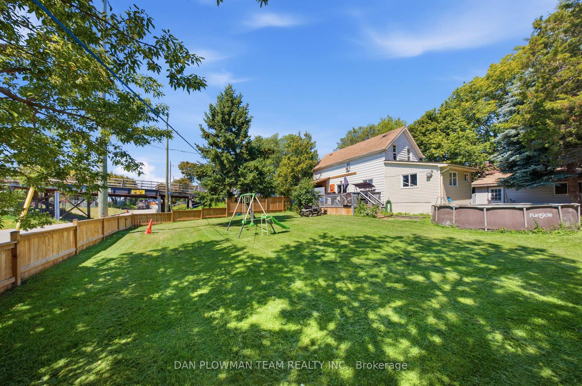 Photo 32 of 387 Albert Street, Oshawa, Central — HOMEH