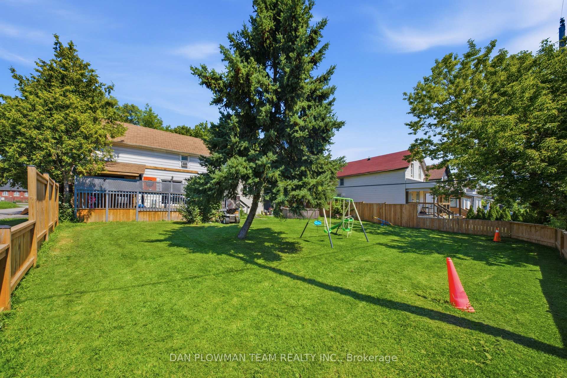 Photo 33 of 387 Albert Street, Oshawa, Central — HOMEH