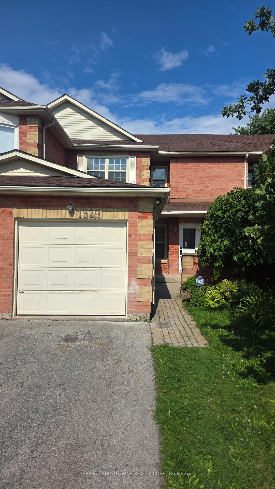 Photo 1 of 1329 Montclair Drive, Oakville, College Park — HOMEH