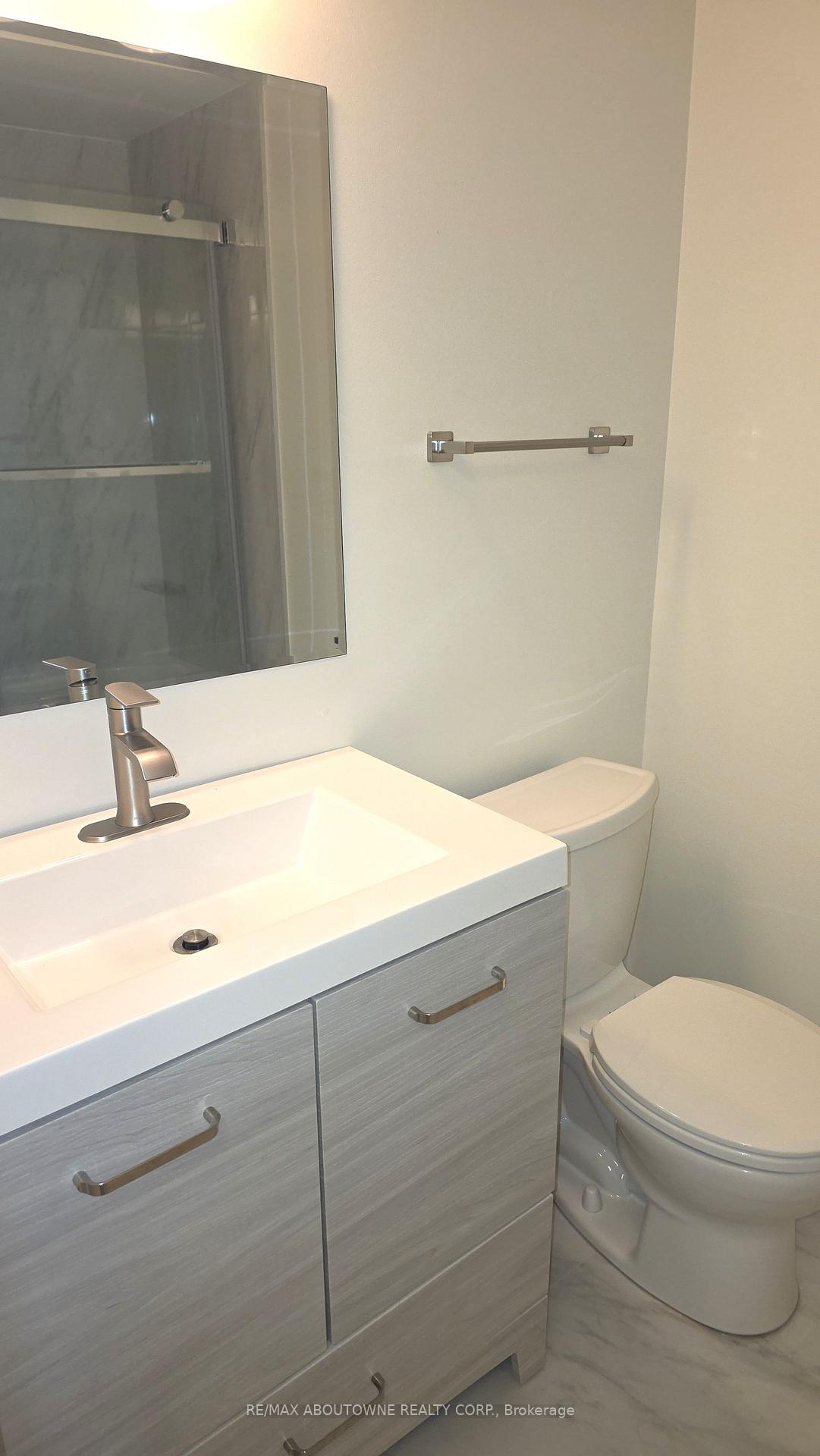 Photo 14 of 1329 Montclair Drive, Oakville, College Park — HOMEH