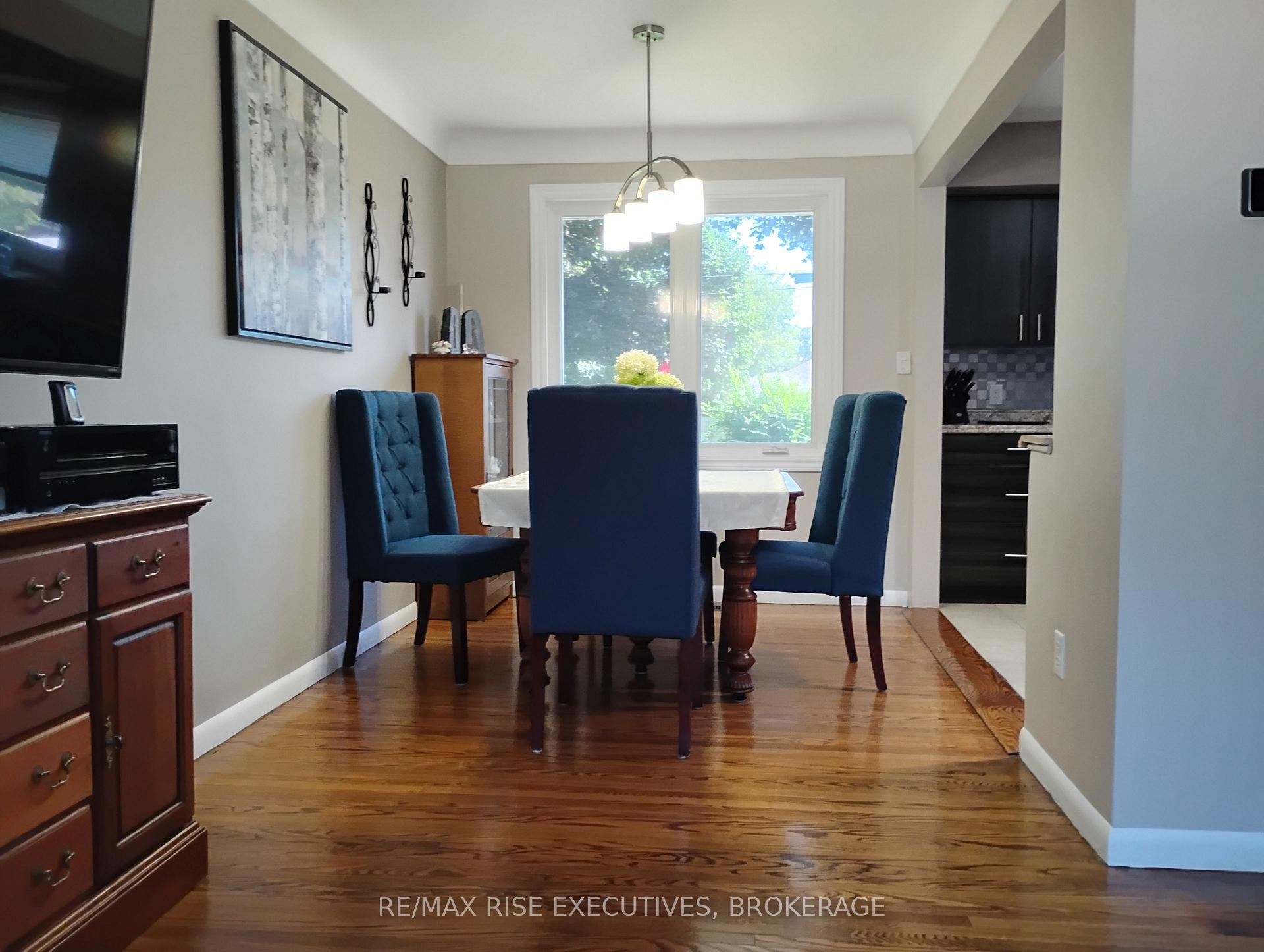 Photo 5 of 165 Elizabeth Drive, Gananoque, Gananoque — HOMEH