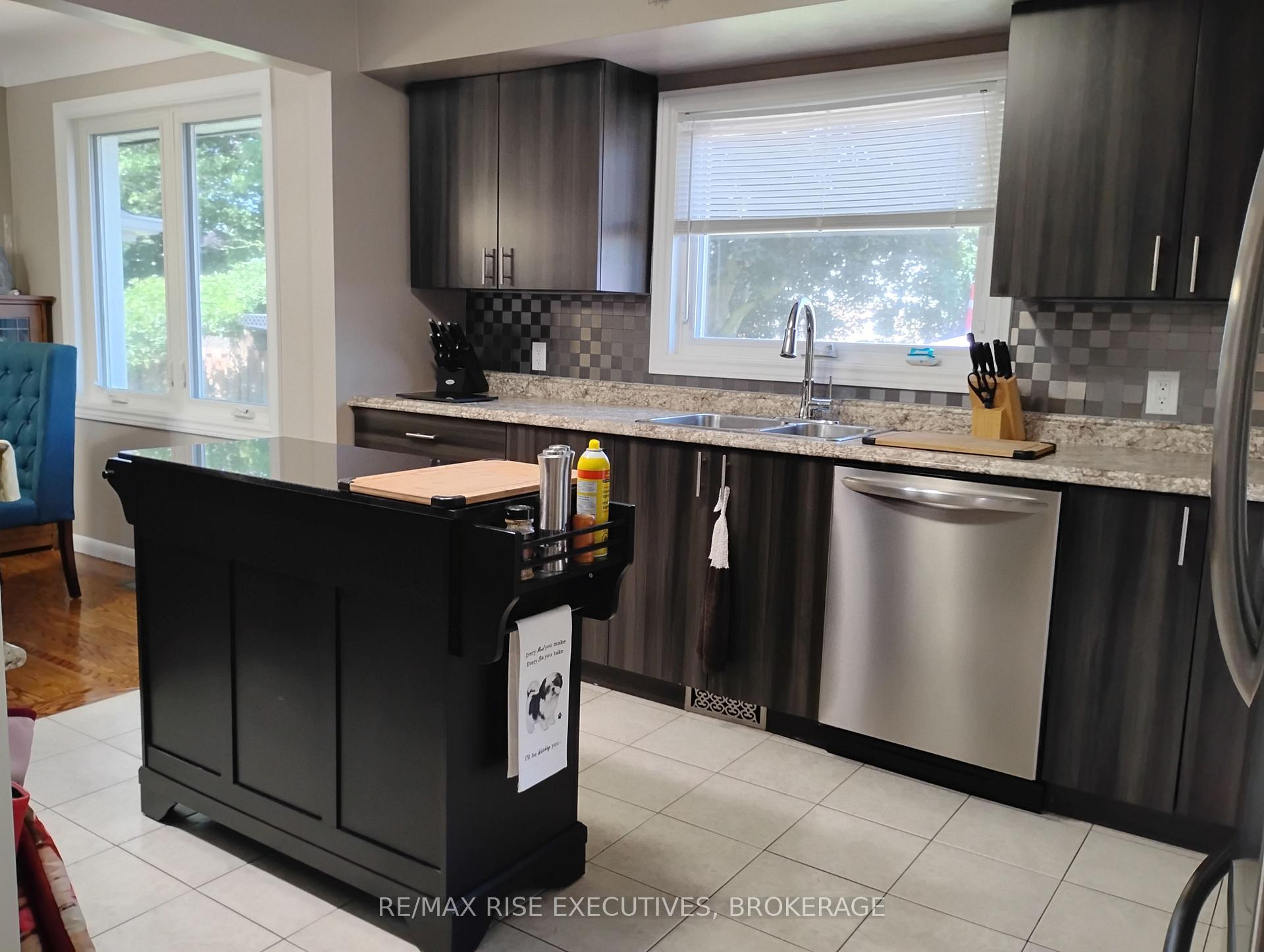 Photo 9 of 165 Elizabeth Drive, Gananoque, Gananoque — HOMEH