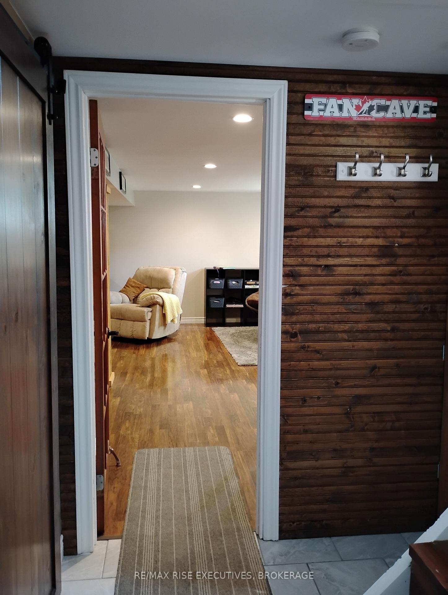 Photo 15 of 165 Elizabeth Drive, Gananoque, Gananoque — HOMEH
