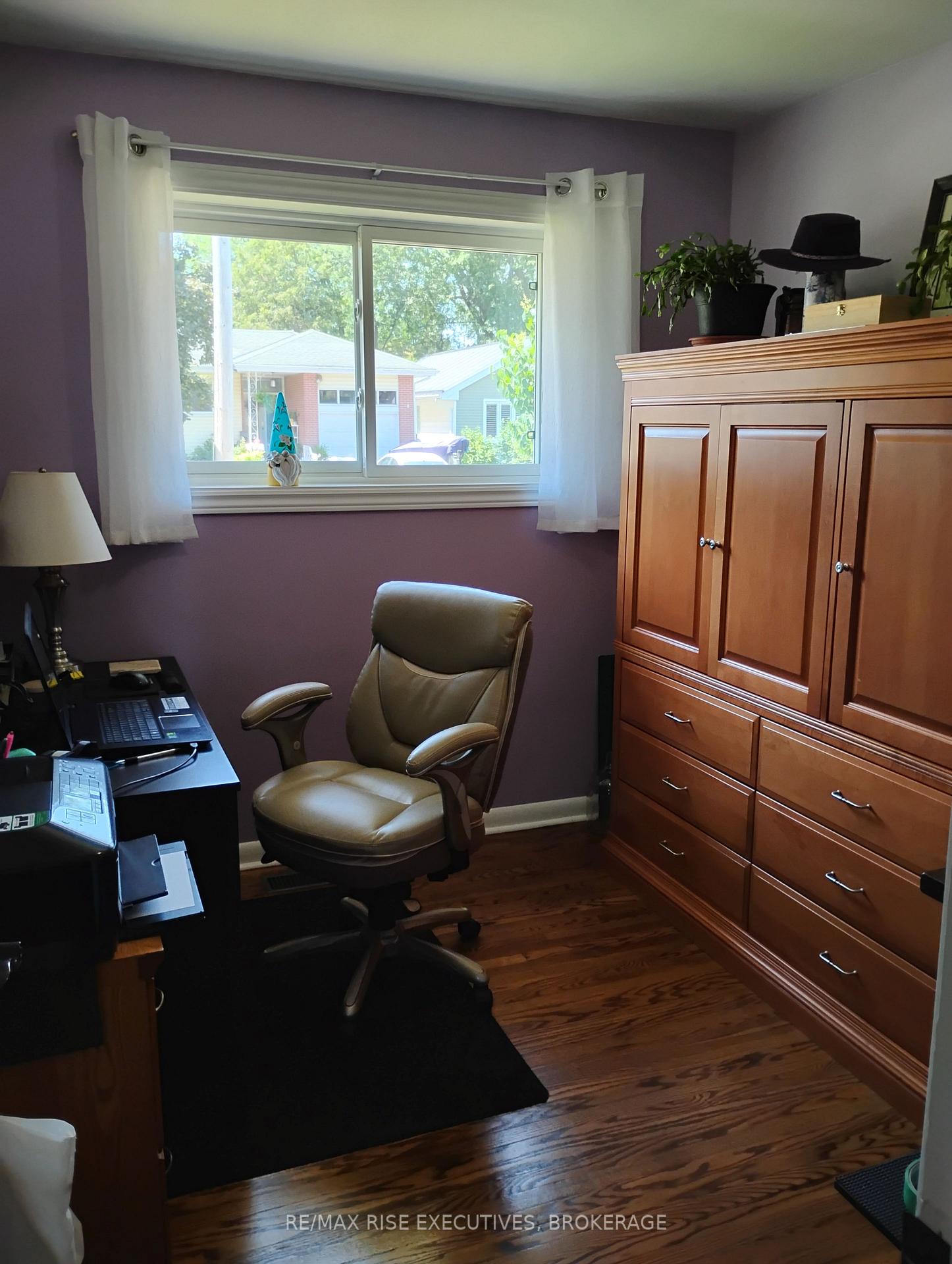 Photo 16 of 165 Elizabeth Drive, Gananoque, Gananoque — HOMEH