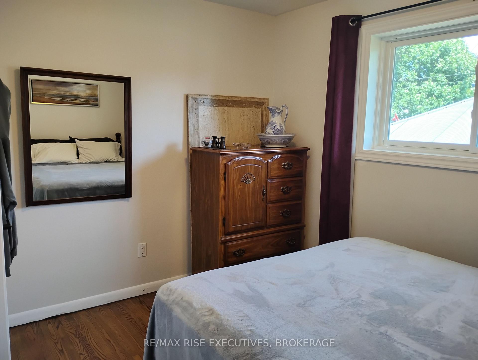 Photo 18 of 165 Elizabeth Drive, Gananoque, Gananoque — HOMEH