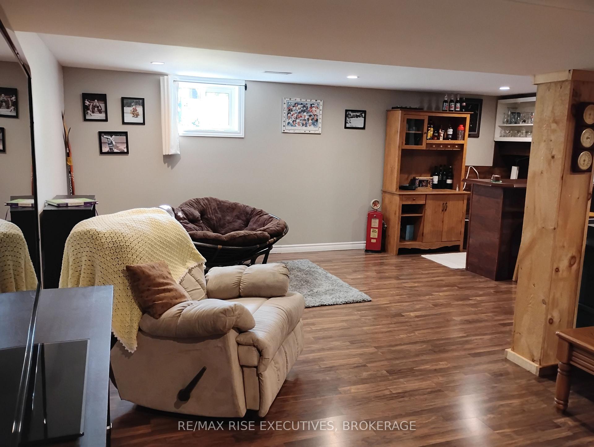 Photo 31 of 165 Elizabeth Drive, Gananoque, Gananoque — HOMEH