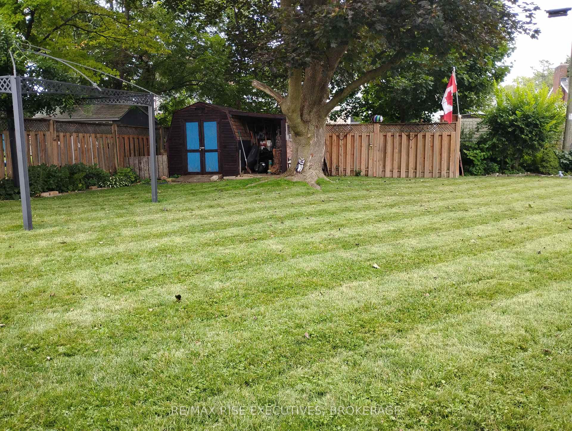 Photo 37 of 165 Elizabeth Drive, Gananoque, Gananoque — HOMEH