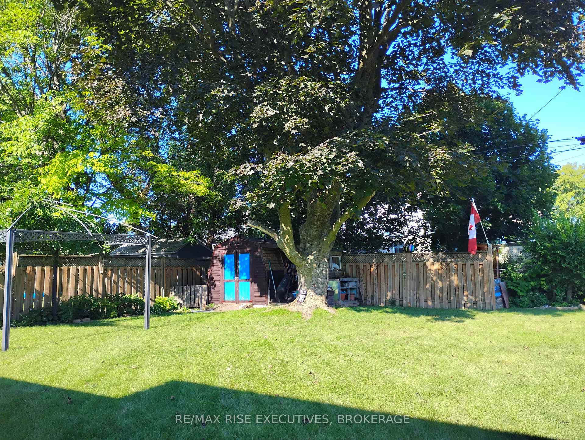 Photo 39 of 165 Elizabeth Drive, Gananoque, Gananoque — HOMEH
