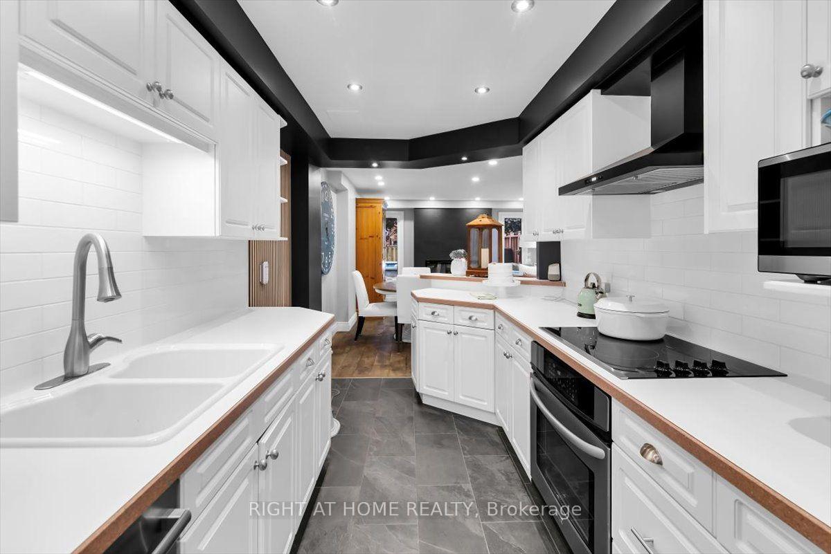 Photo 14 of 18 Bashford Road, Ajax, South West — HOMEH