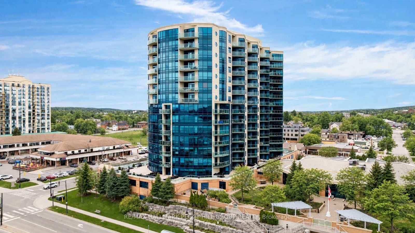 Photo 6 of Unit 1303, 37 Ellen Street, Barrie, City Centre — HOMEH