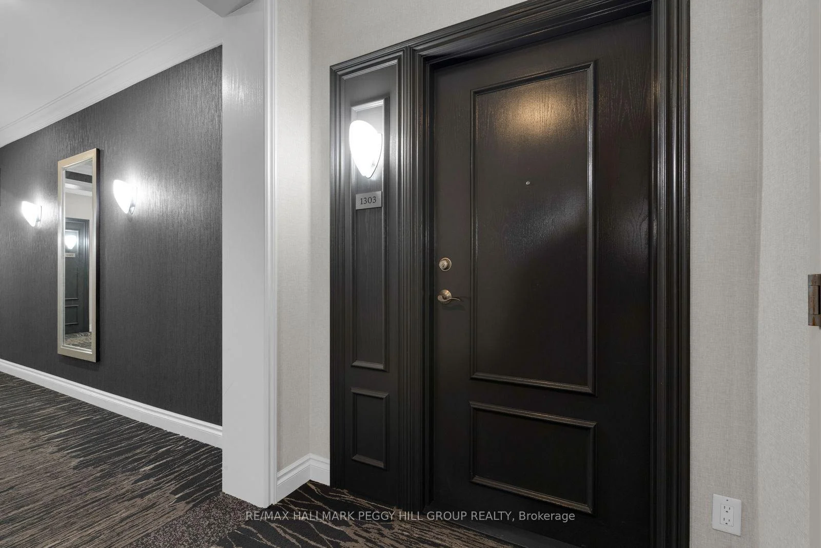 Photo 8 of Unit 1303, 37 Ellen Street, Barrie, City Centre — HOMEH