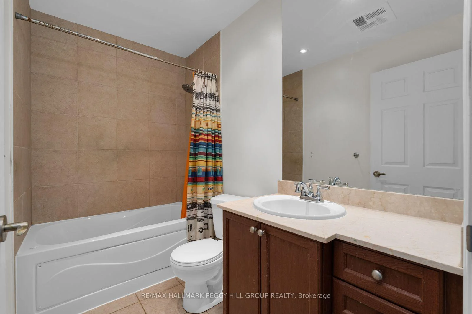 Photo 29 of Unit 1303, 37 Ellen Street, Barrie, City Centre — HOMEH