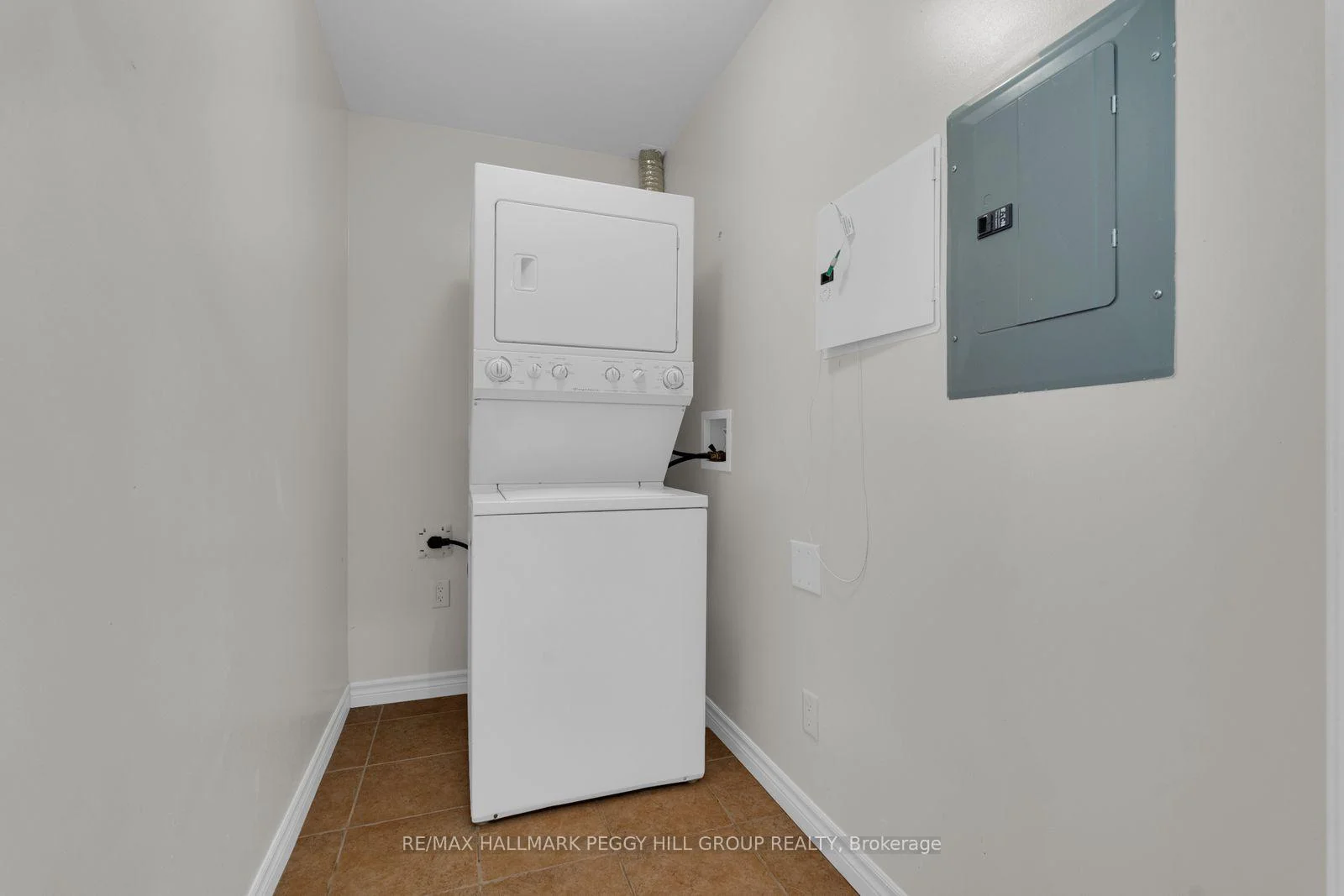 Photo 33 of Unit 1303, 37 Ellen Street, Barrie, City Centre — HOMEH