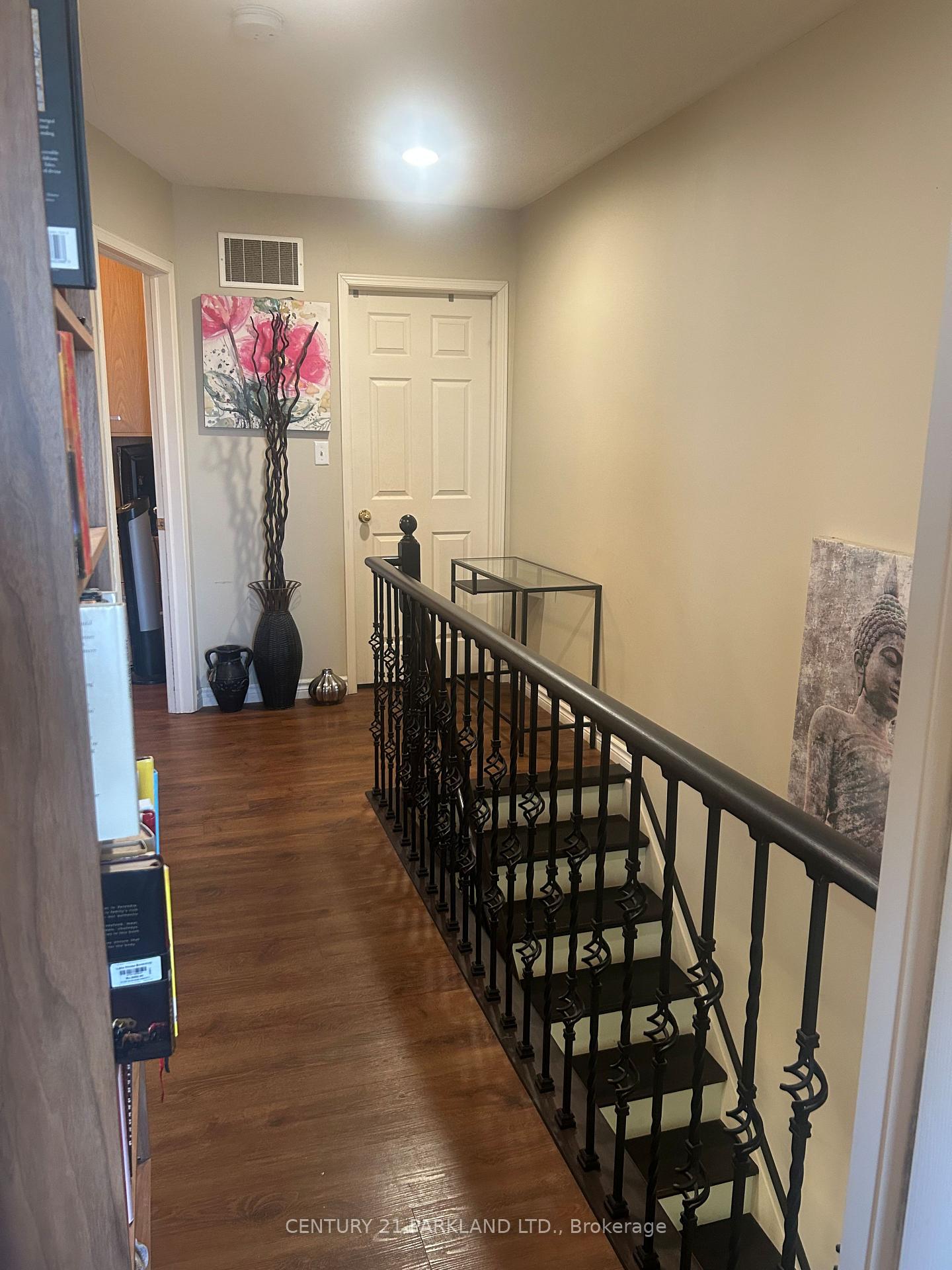 Photo 11 of 149 Torbarrie Road, North York, Downsview-Roding-CFB — HOMEH