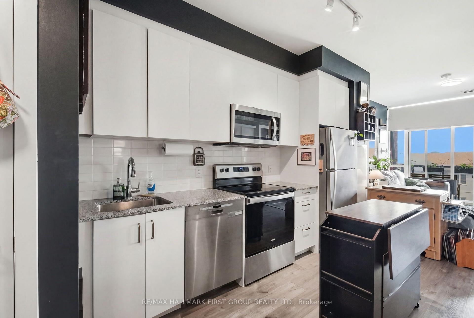 Photo 5 of Unit 325, 1010 Dundas St E Street, Whitby, Pringle Creek — HOMEH