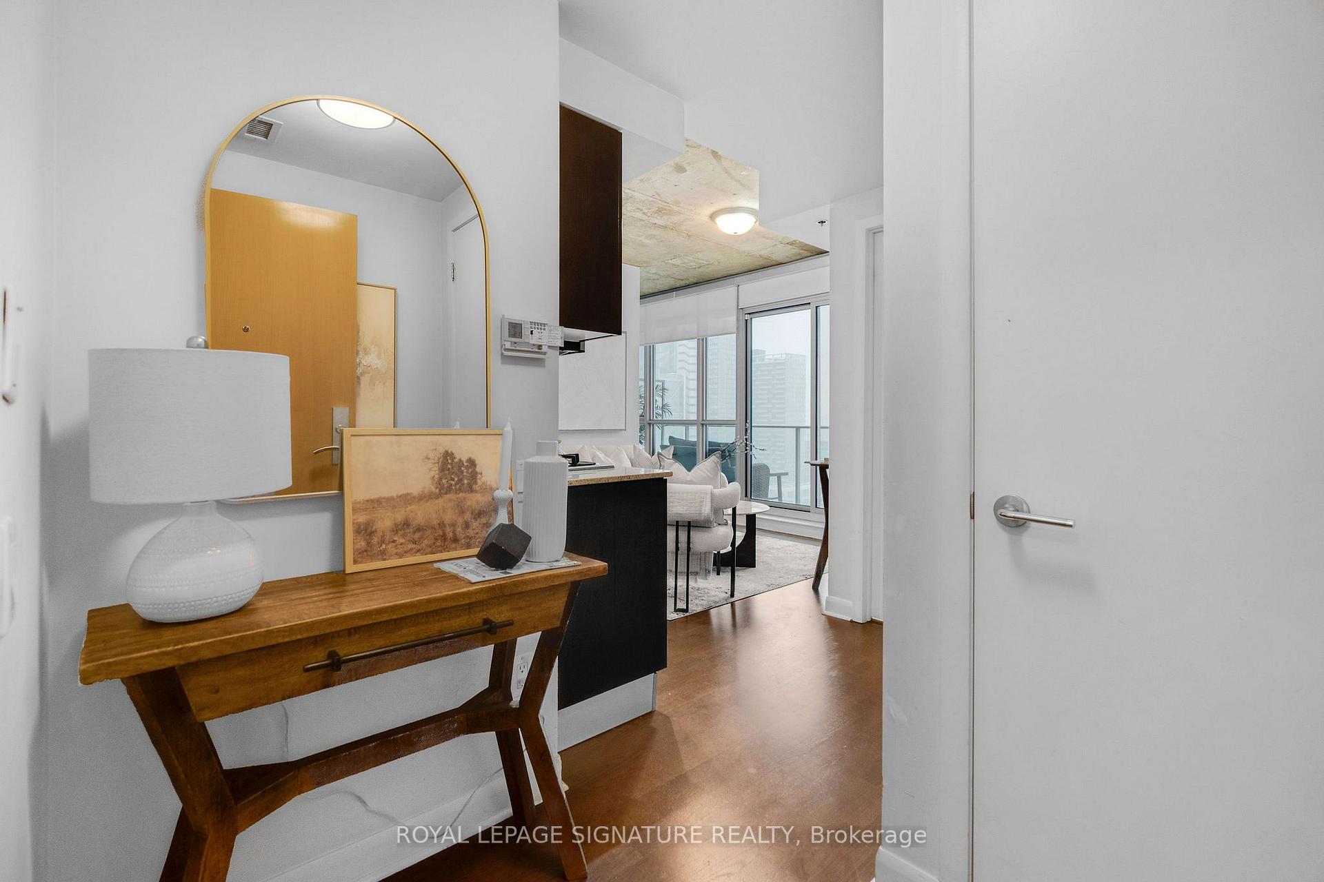 Photo 9 of Unit 3210, 375 King Street, Toronto, Waterfront Communities — HOMEH