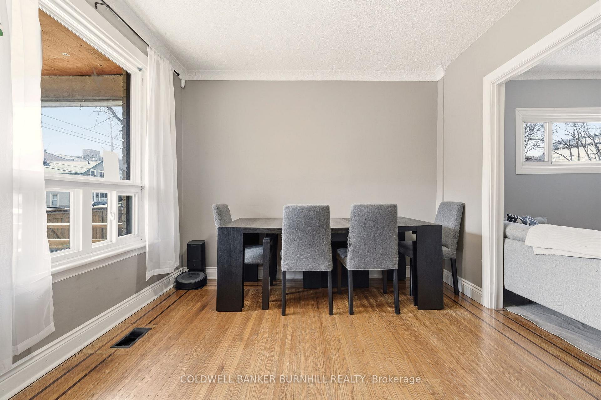 Photo 4 of 35 Dundas Street, Hamilton, Dundas — HOMEH