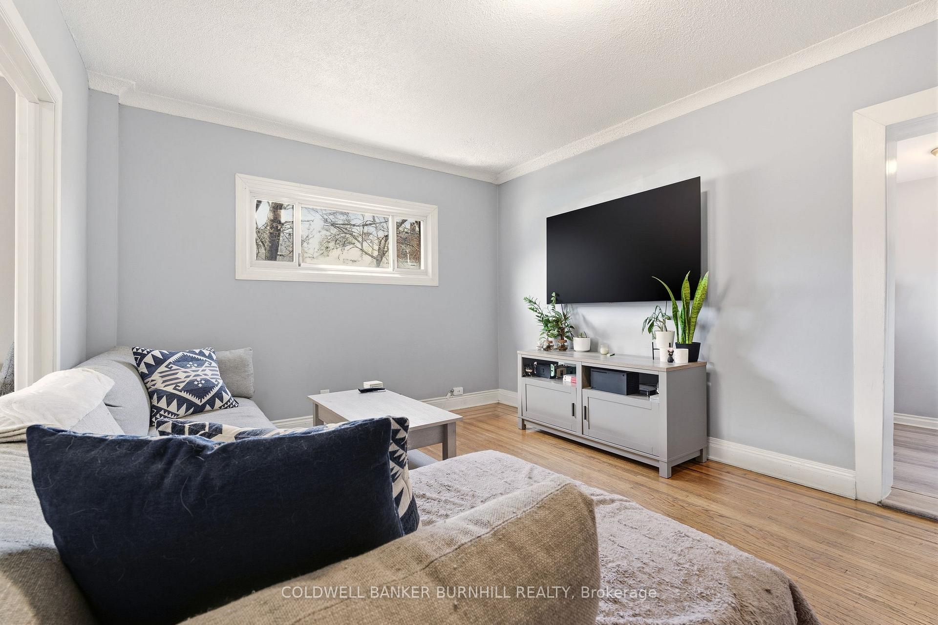 Photo 6 of 35 Dundas Street, Hamilton, Dundas — HOMEH