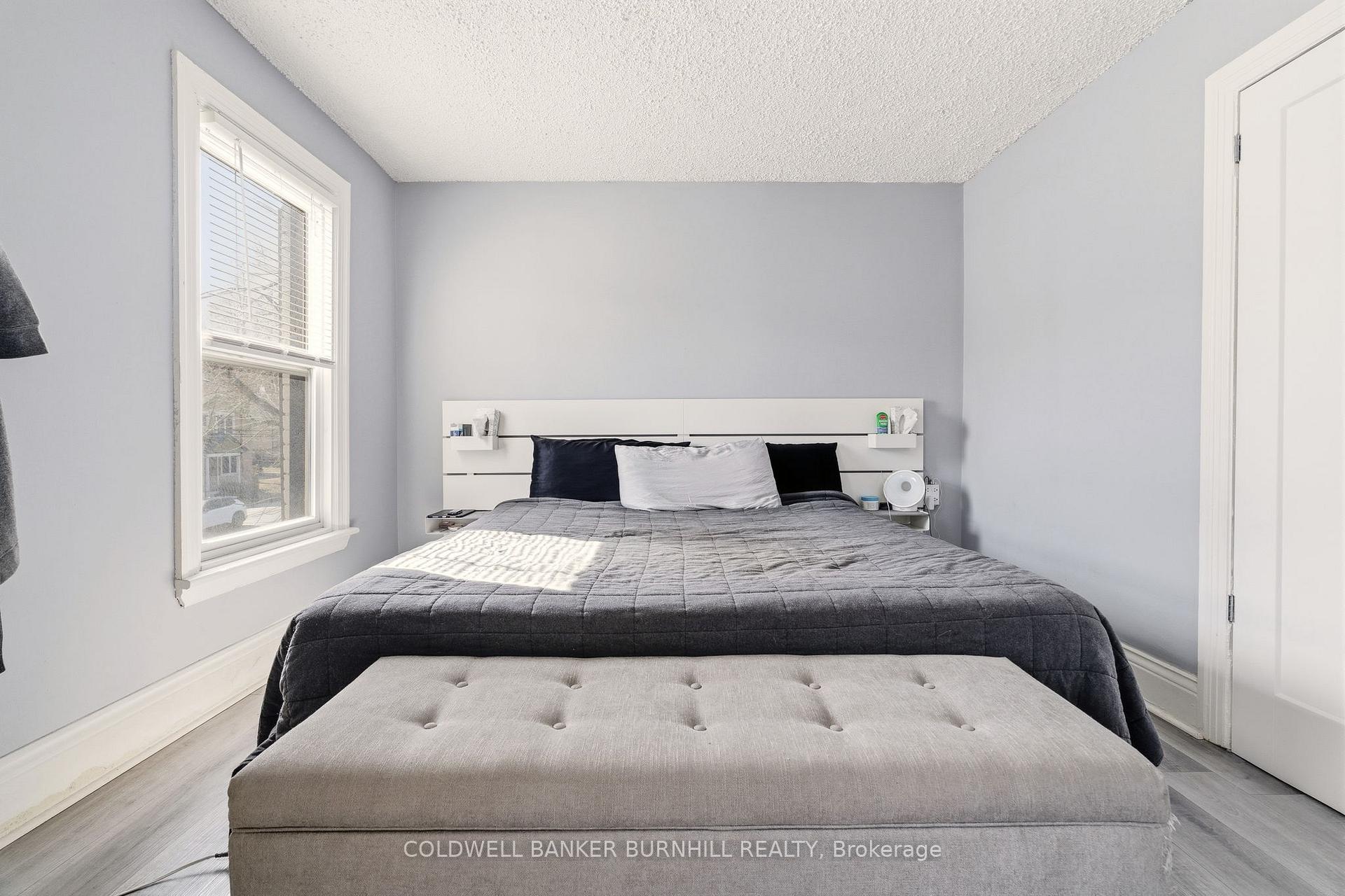 Photo 18 of 35 Dundas Street, Hamilton, Dundas — HOMEH