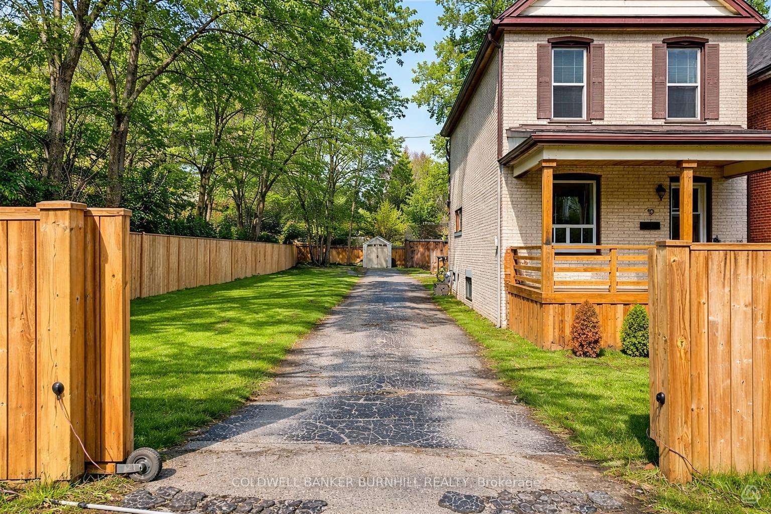 Photo 25 of 35 Dundas Street, Hamilton, Dundas — HOMEH