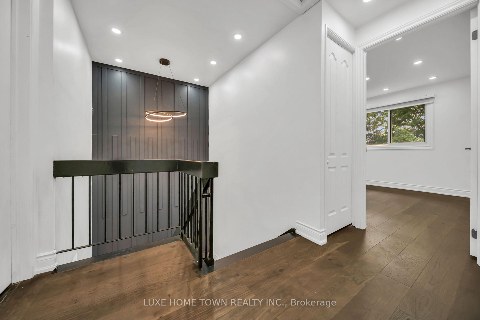 Photo 22 of 37 Ferman Drive, Guelph, Willow West/Sugarbush/West Acres — HOMEH