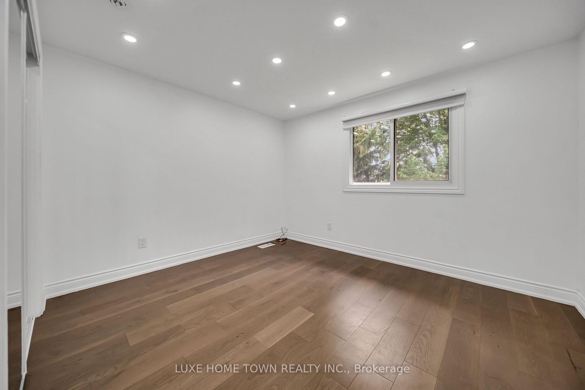 Photo 30 of 37 Ferman Drive, Guelph, Willow West/Sugarbush/West Acres — HOMEH