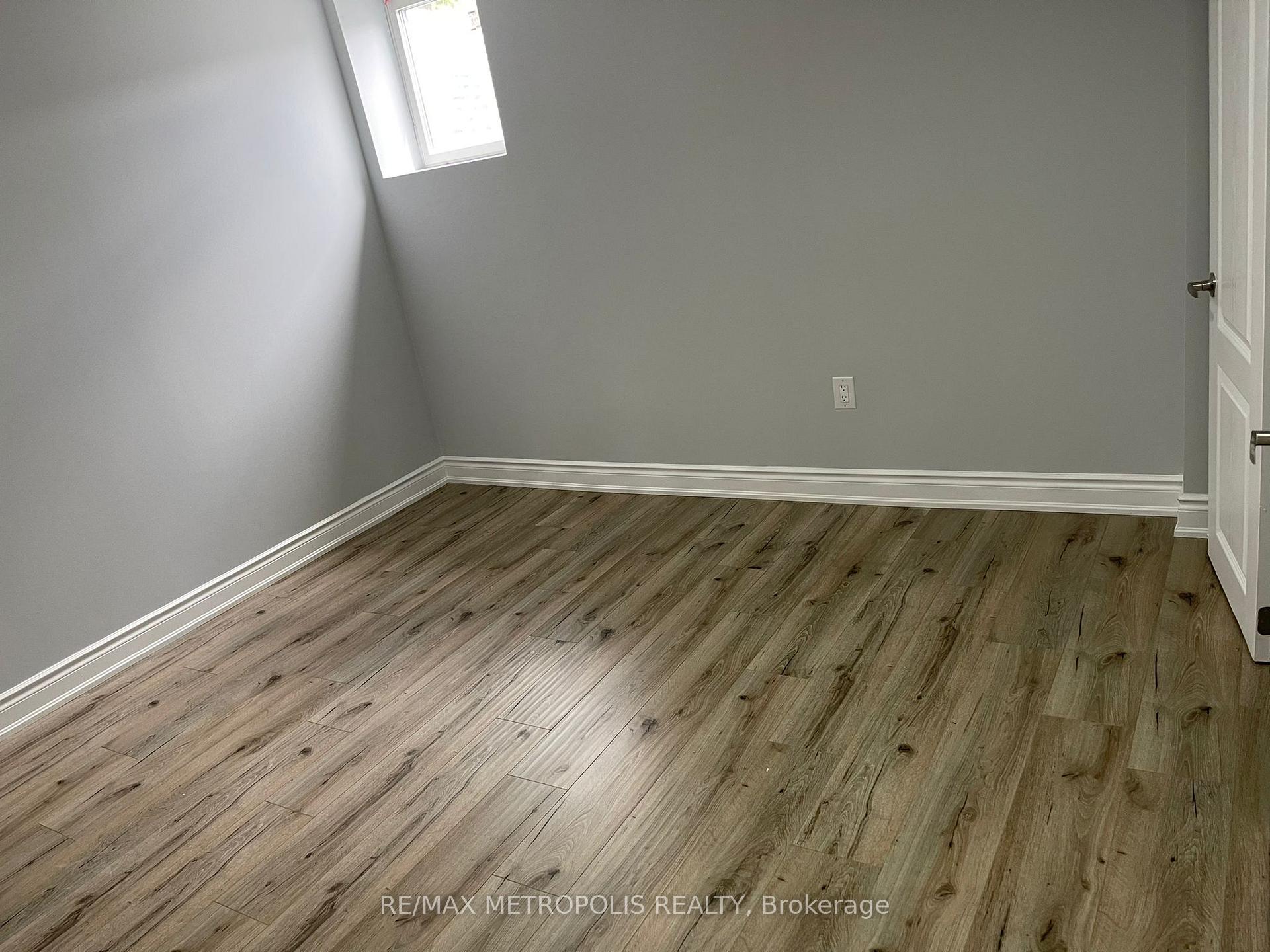 Photo 10 of Unit Bsmt, 2 Summitgreen Crescent, Brampton, Sandringham-Wellington — HOMEH