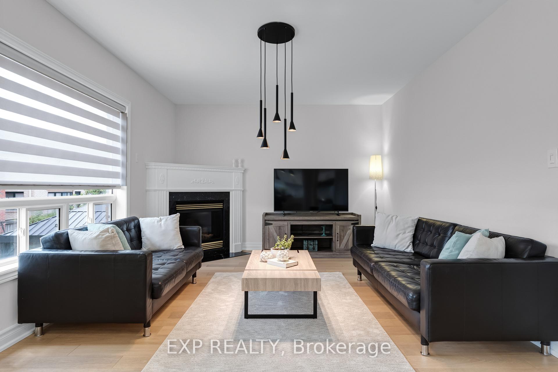 Photo 16 of 320 Dowson Loop, Newmarket, Woodland Hill — HOMEH