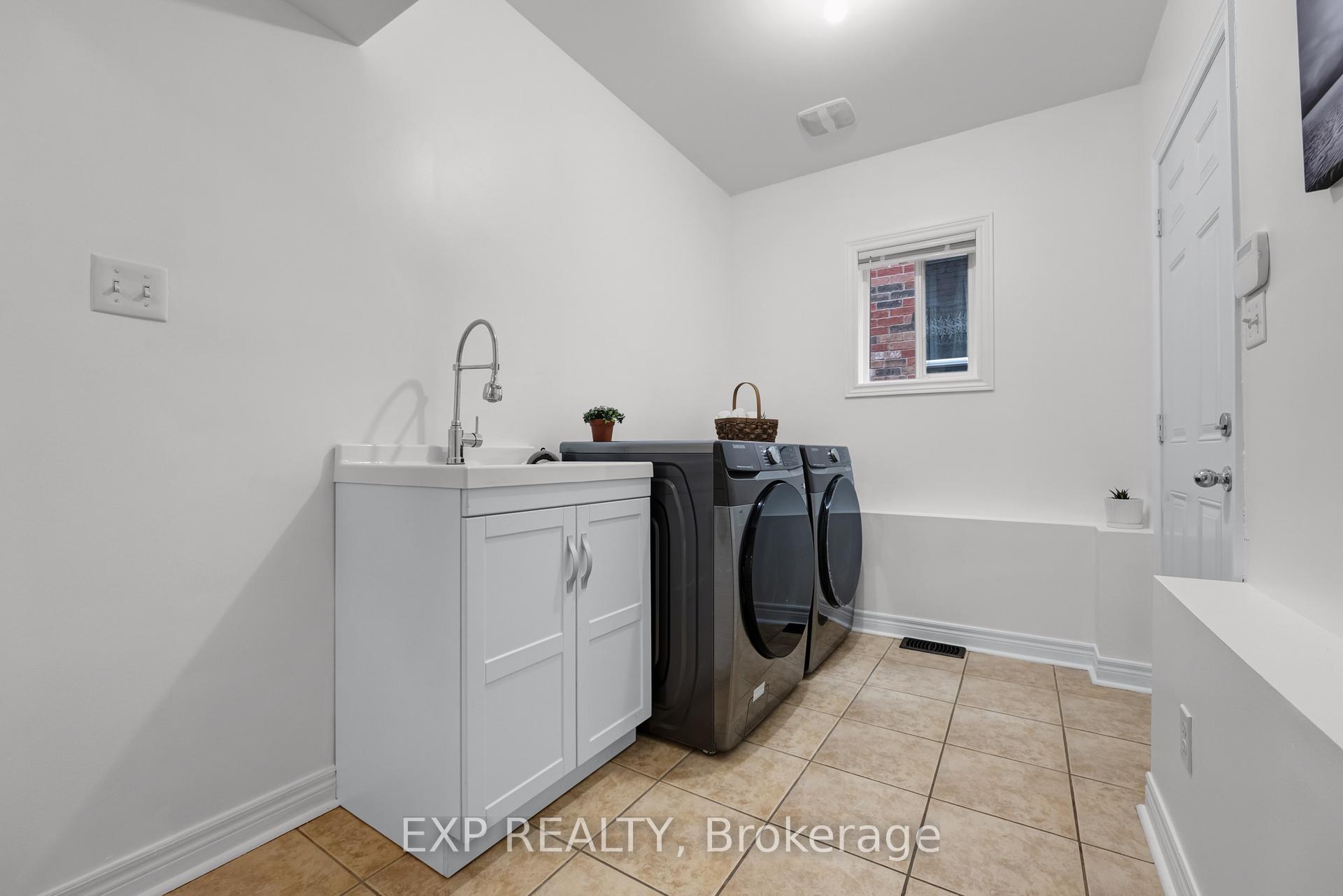Photo 41 of 320 Dowson Loop, Newmarket, Woodland Hill — HOMEH