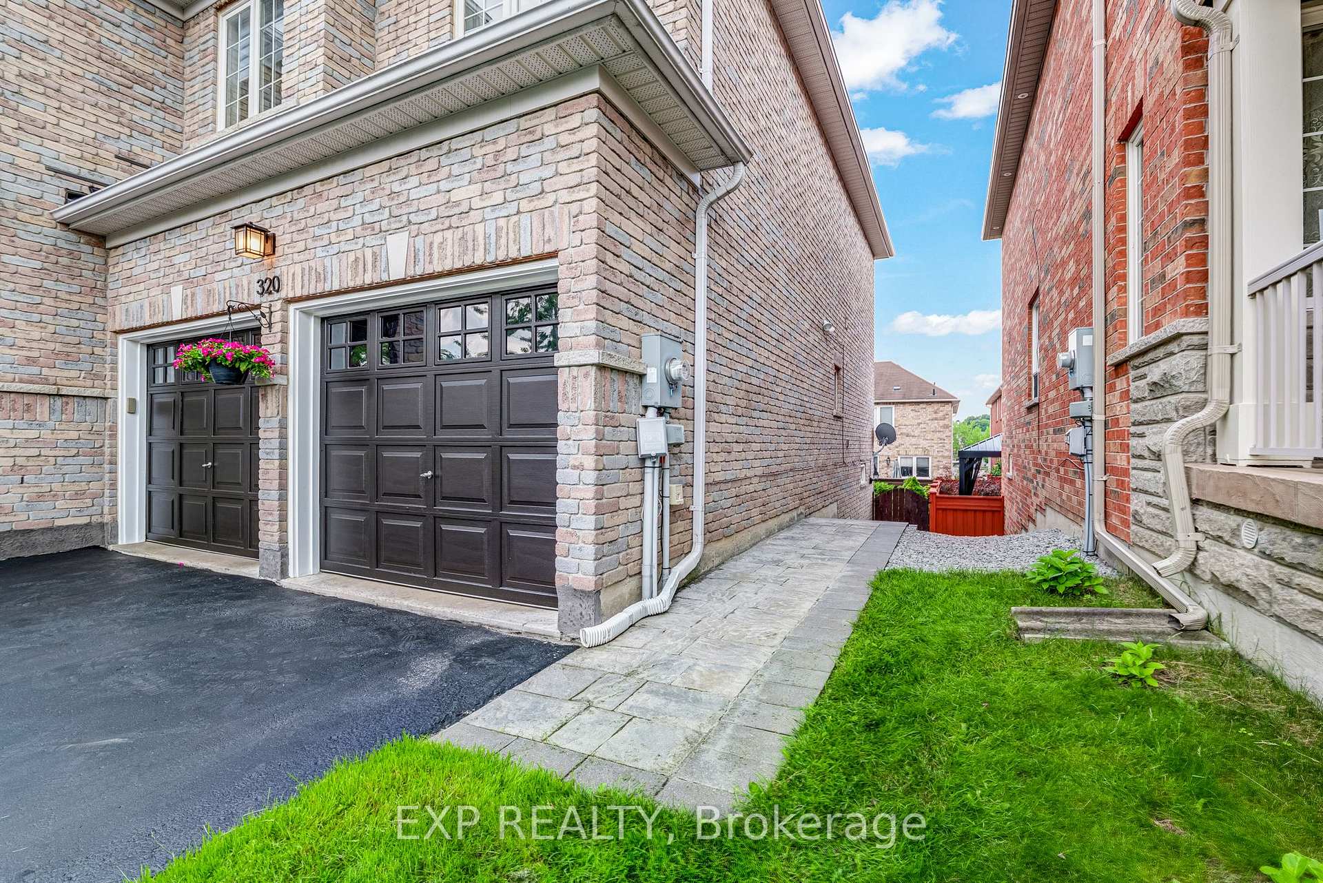 Photo 42 of 320 Dowson Loop, Newmarket, Woodland Hill — HOMEH