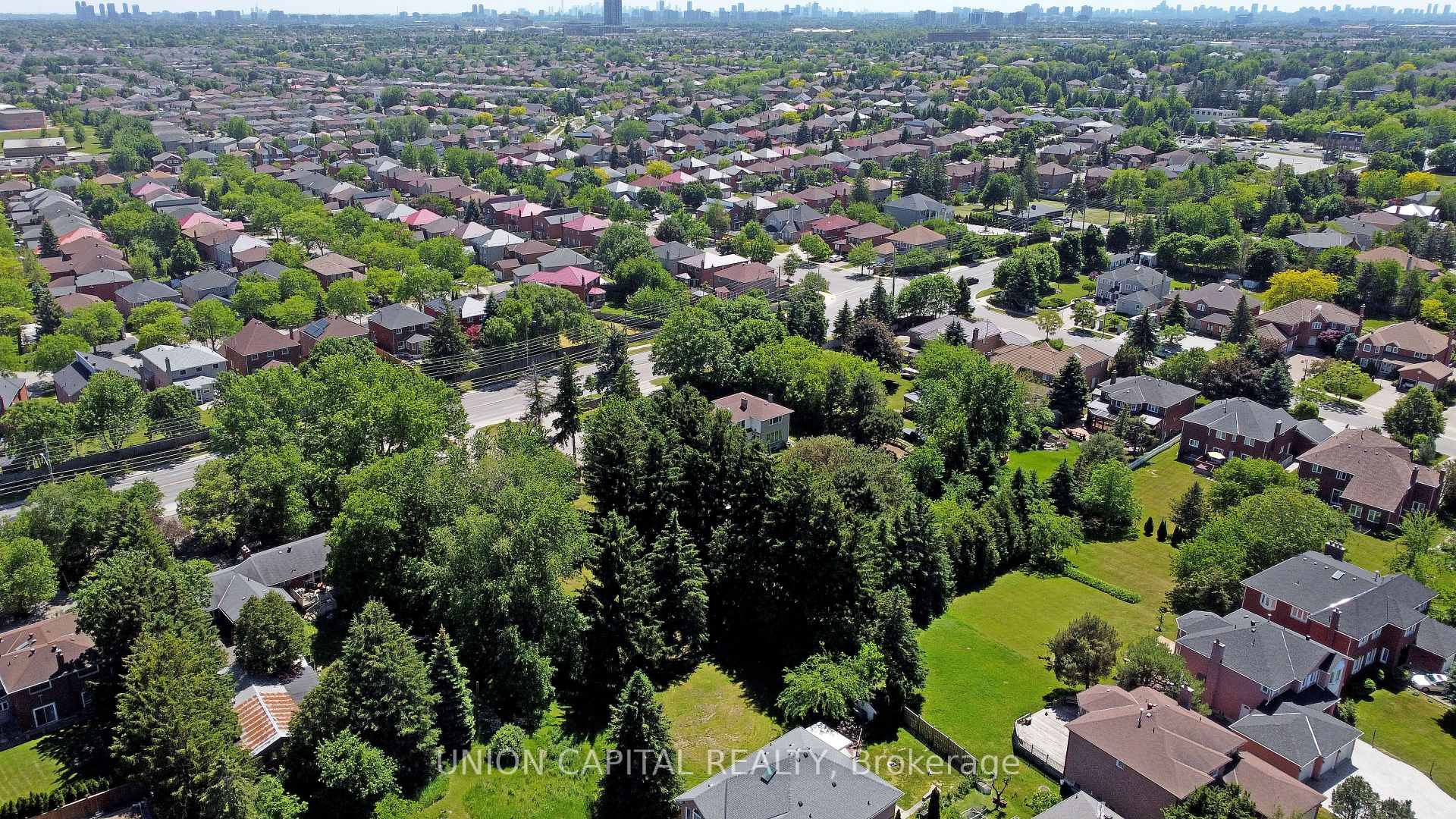 Photo 37 of 4914 14th Avenue, Markham, Milliken Mills East — HOMEH