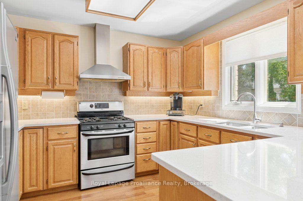 Photo 13 of 14 Parker Drive, Quinte West, Murray Ward — HOMEH