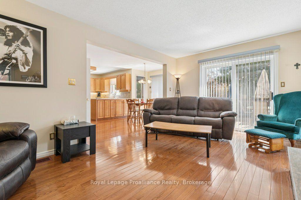 Photo 20 of 14 Parker Drive, Quinte West, Murray Ward — HOMEH