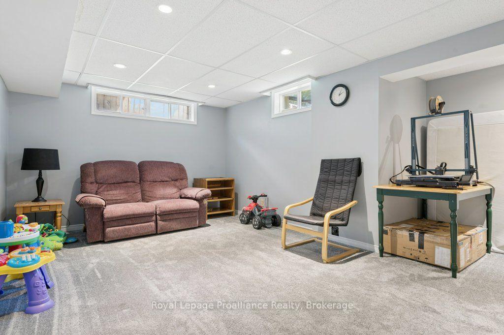 Photo 31 of 14 Parker Drive, Quinte West, Murray Ward — HOMEH