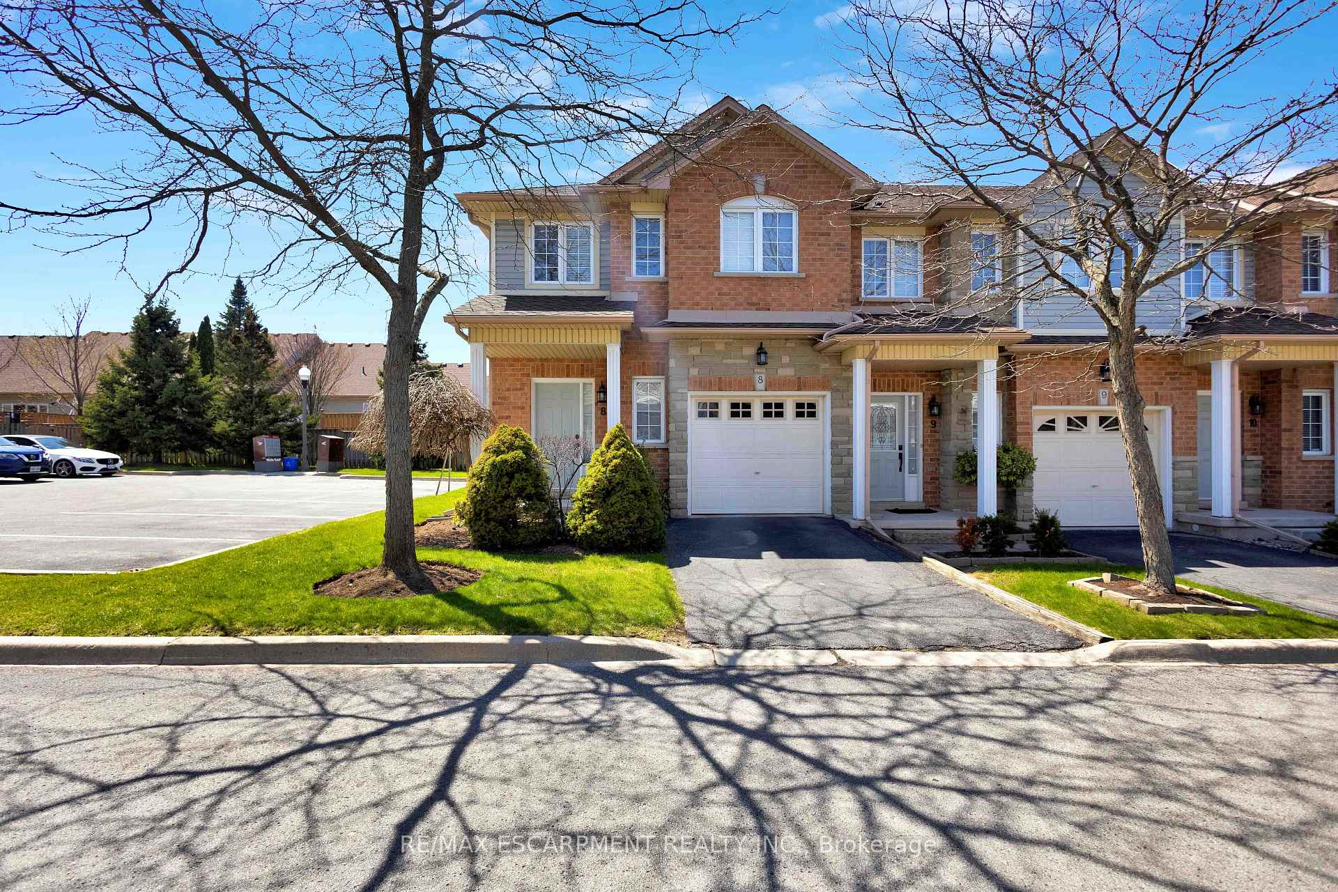 Photo of Unit 8, 232 Stonehenge Drive