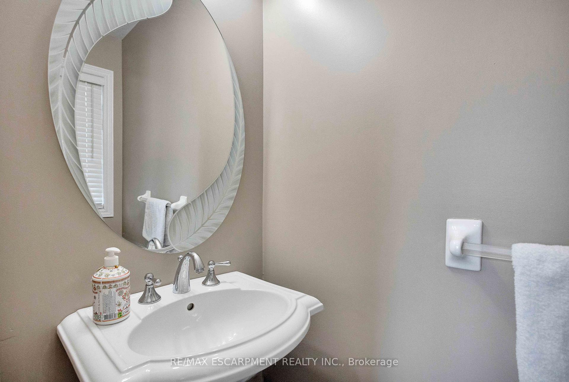 Photo 16 of Unit 8, 232 Stonehenge Drive, Hamilton, Ancaster — HOMEH
