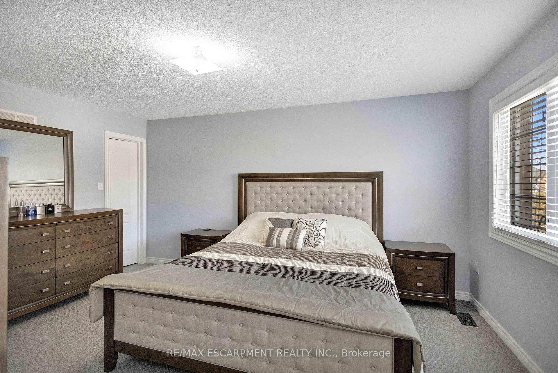 Photo 19 of Unit 8, 232 Stonehenge Drive, Hamilton, Ancaster — HOMEH