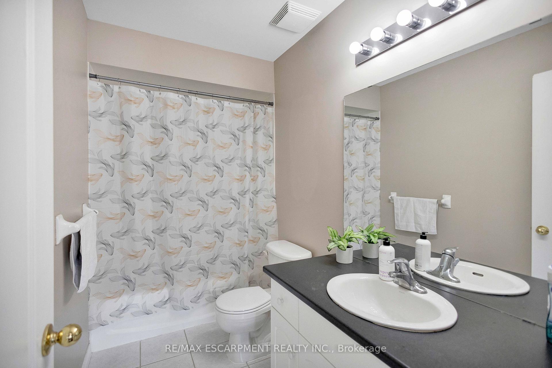 Photo 24 of Unit 8, 232 Stonehenge Drive, Hamilton, Ancaster — HOMEH